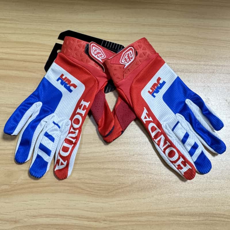 ถุงมือรถจักรยานยนต์ฮอนด้าออฟโร - Cycling Gloves บทวิจารณ์และราคา